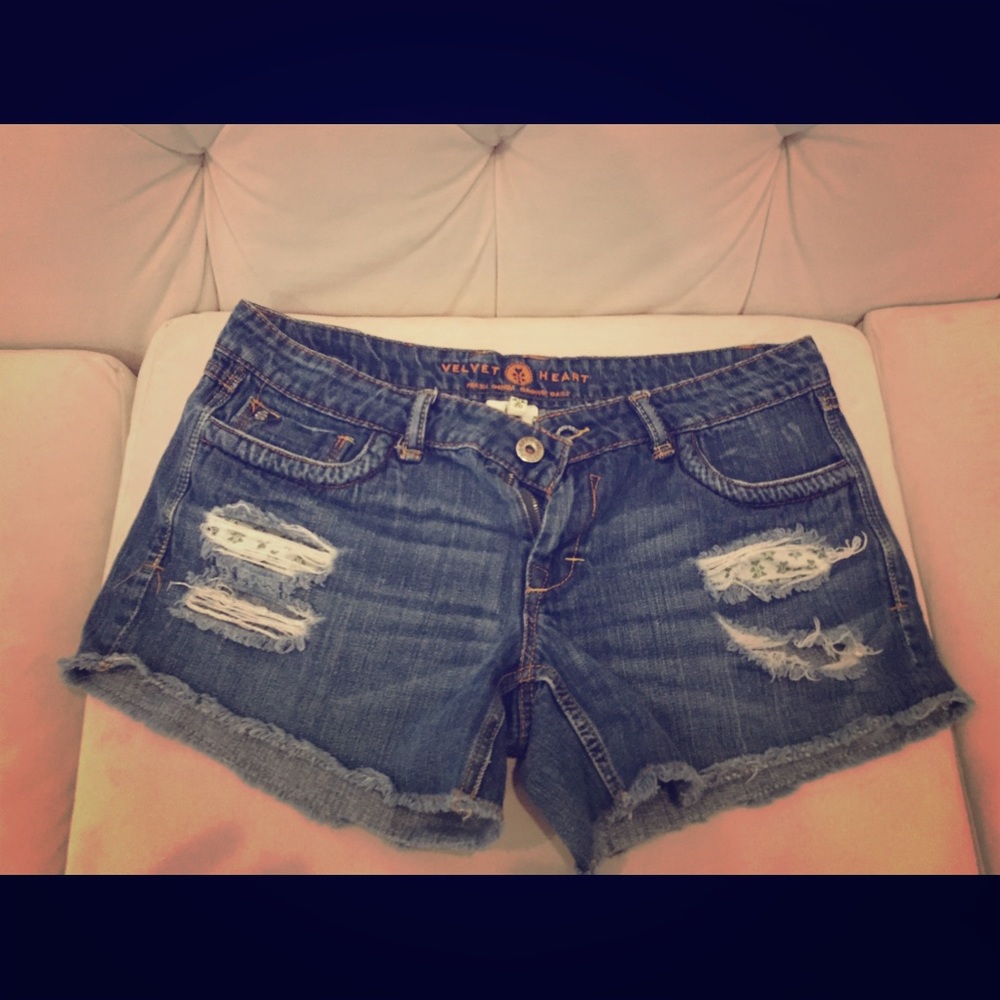Perfect distressed cutoffs 30